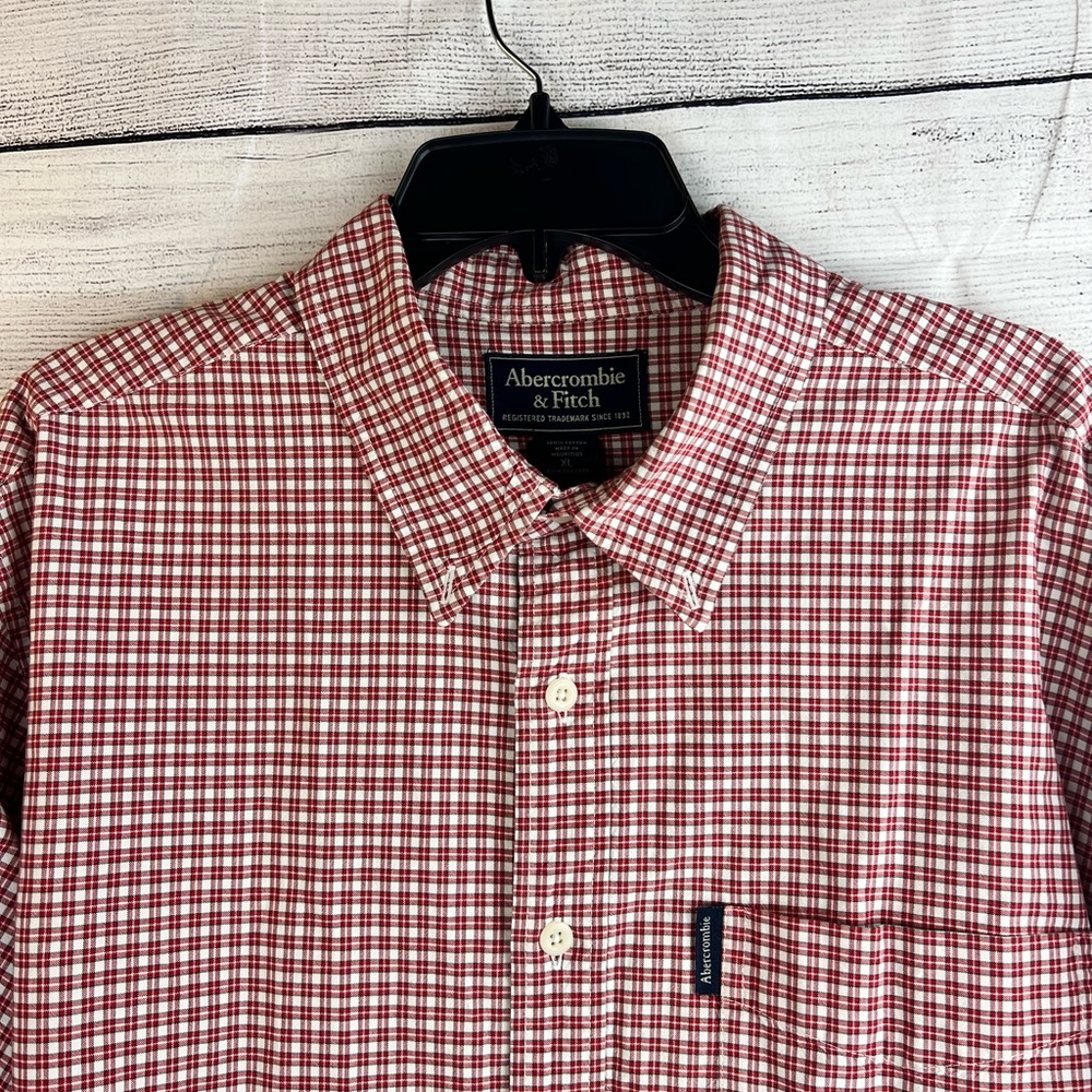 Abercrombie & Fitch Red Checkered Casual Button Down Shirt